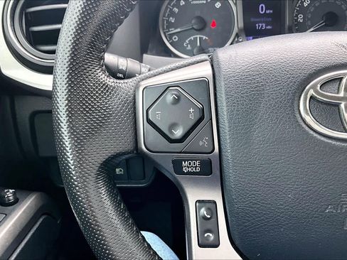 Used 2019 Toyota Tacoma SR5 image 19