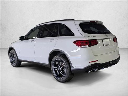 Used 2022 Mercedes-Benz GLC 300 image 9