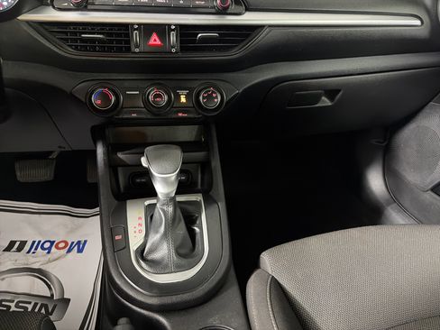 Used 2023 Kia Forte LX image 31