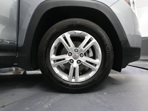 Used 2024 GMC Terrain SLE FWD image 15