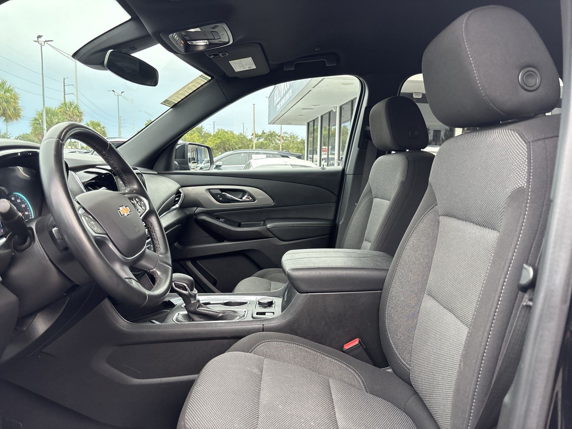 Used 2023 Chevrolet Traverse LT w/ LPO, Cargo Package AWD/4WD image 13