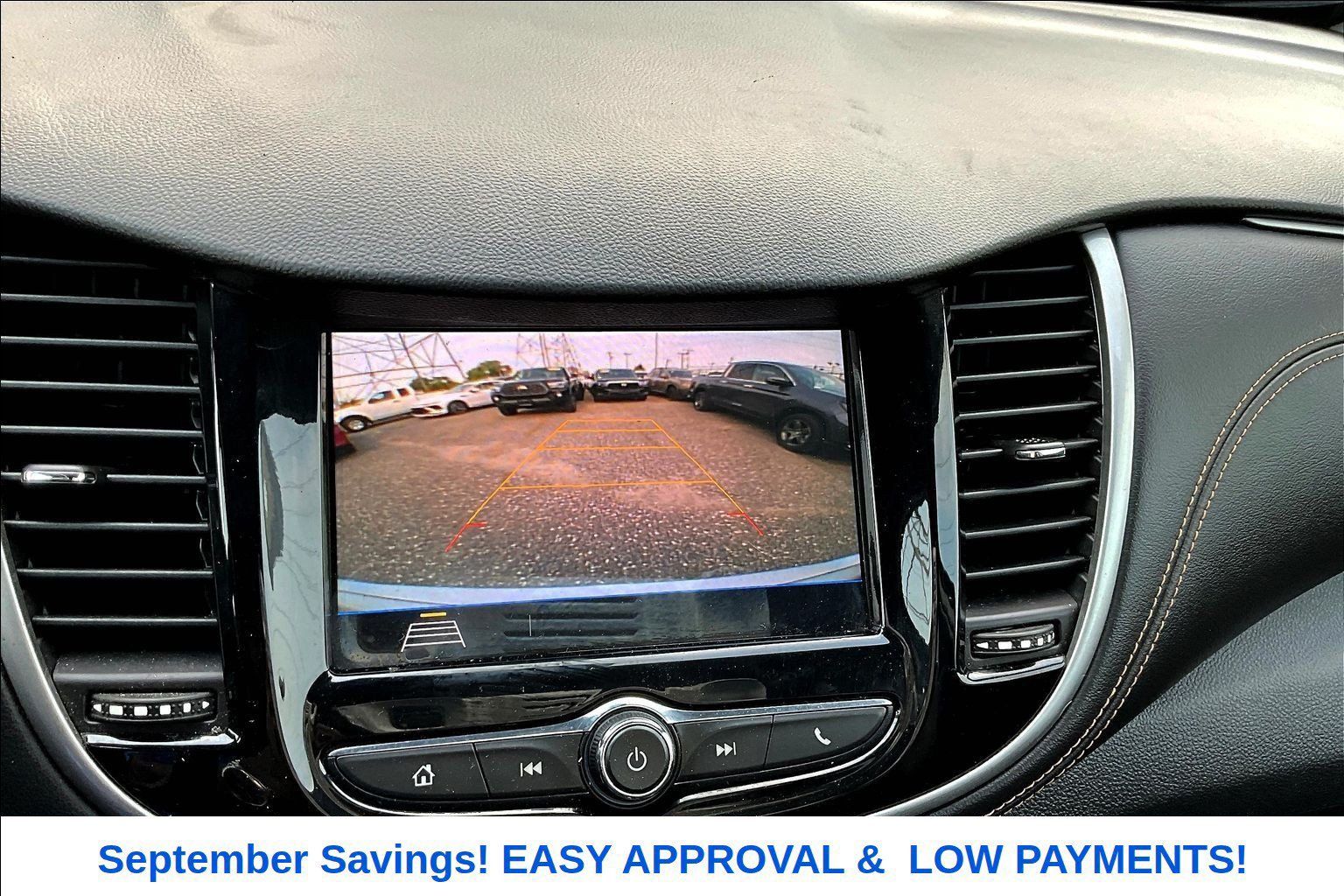 Used 2018 Chevrolet Trax LT w/ LT Convenience Package FWD image 13