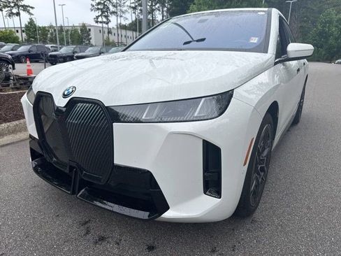 Certified 2026 BMW iX xDrive45 w/ M Sport Package AWD/4WD image 8