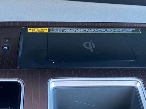 Used 2022 Toyota Sienna XLE image 23