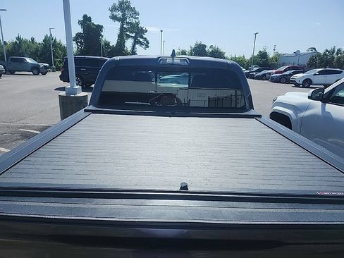 Used 2023 Toyota Tacoma Limited AWD/4WD image 23