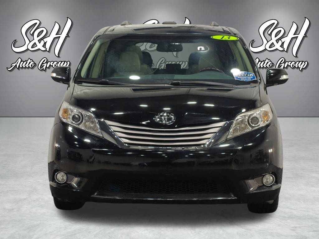Used 2013 Toyota Sienna Limited w/ Premium Pkg AWD/4WD image 16