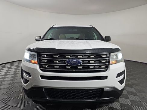 Used 2016 Ford Explorer 4WD image 2