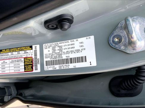 Used 2026 Toyota Tundra Limited AWD/4WD image 34