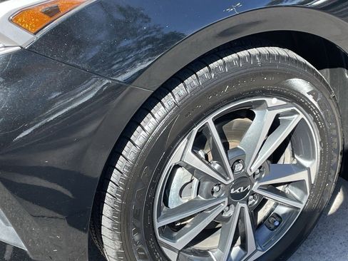 Used 2024 Kia Forte LXS image 8