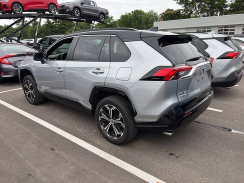 Used 2024 Toyota RAV4 XSE AWD/4WD image 3