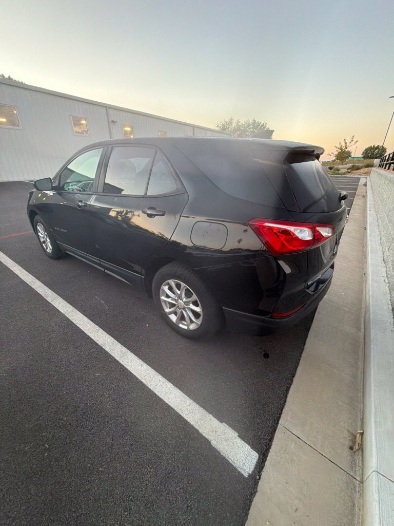 Certified 2020 Chevrolet Equinox LS w/ LS Convenience Package FWD image 4