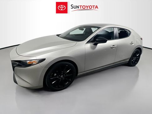 Used 2024 MAZDA MAZDA3 s FWD image 9