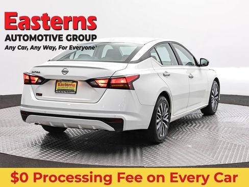 Used 2025 Nissan Altima 2.5 SV FWD image 5