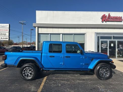 New 2026 Jeep Gladiator Sport image 8