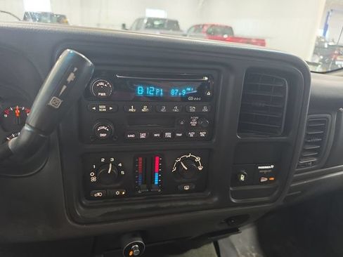 Used 2003 GMC Sierra 2500 SLE w/ Snow Plow Prep Package AWD/4WD image 8