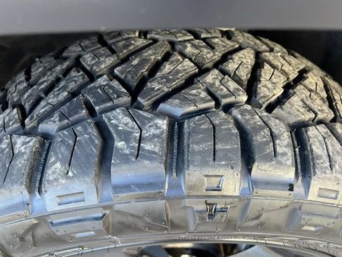 Used 2021 Jeep Grand Cherokee L Laredo image 10