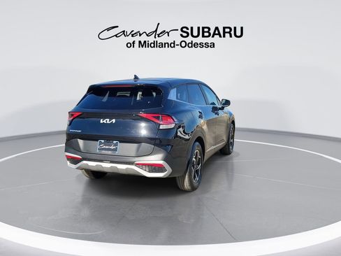 Used 2025 Kia Sportage LX image 8