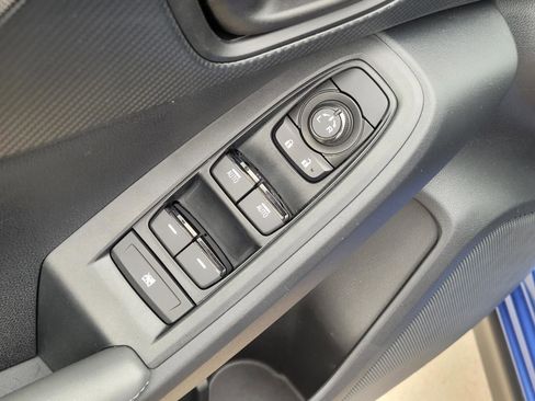 Certified 2025 Subaru Crosstrek 2.0i Premium image 24