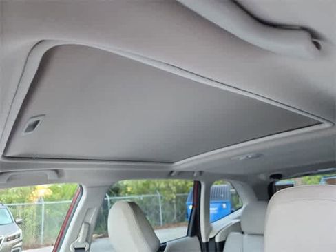 Certified 2022 Subaru Forester Limited image 17