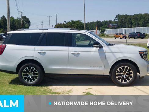 Used 2025 Ford Expedition Platinum AWD/4WD image 5