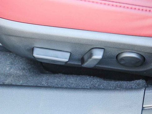 New 2026 MAZDA MAZDA3 Hatchback w/Premium Plus Pkg image 22