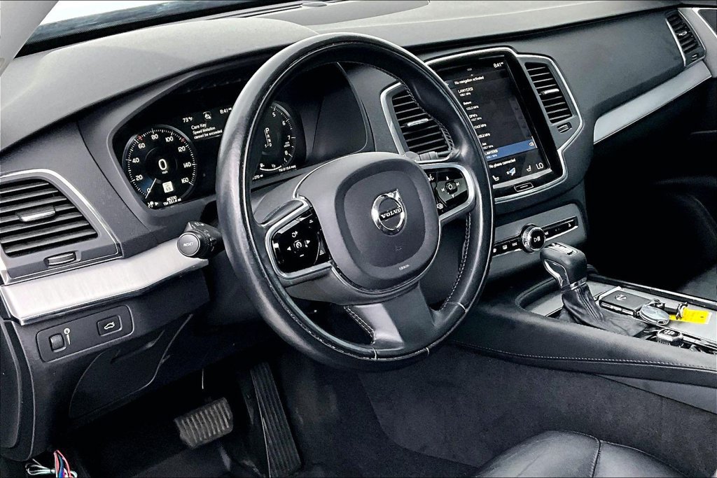 Used 2021 Volvo XC90 T5 Momentum w/ Climate Package FWD image 15