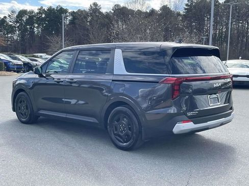 Certified 2026 Kia Carnival image 11