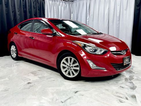 Used 2015 Hyundai Elantra SE w/ Option Group 03 image 4