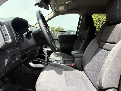 Used 2026 Nissan Frontier SV w/ Tow Package image 9