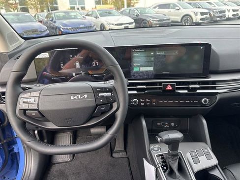 New 2026 Kia Sportage EX image 14