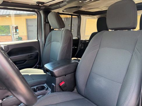 Used 2019 Jeep Wrangler Unlimited Sport S AWD/4WD image 19