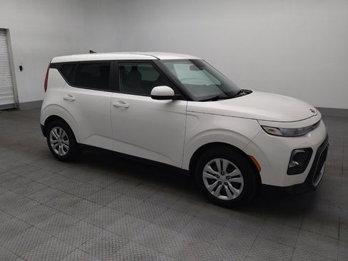 Used 2020 Kia Soul LX FWD image 11