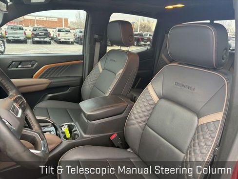 Used 2024 GMC Canyon Denali image 22