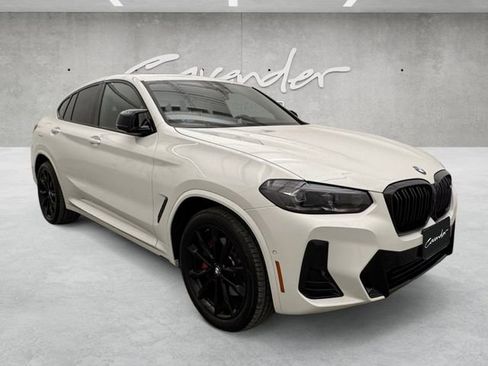 Used 2024 BMW X4 M40i w/ Premium Package image 2