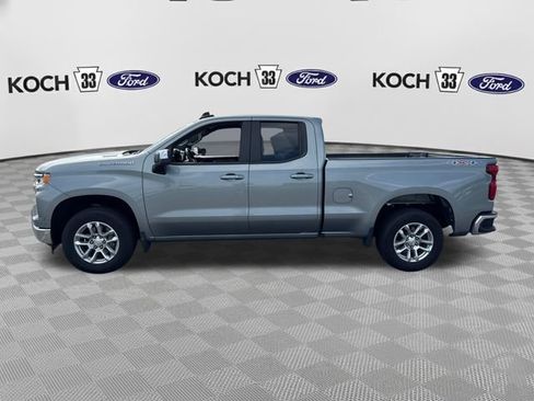 Used 2025 Chevrolet Silverado 1500 LT AWD/4WD image 4