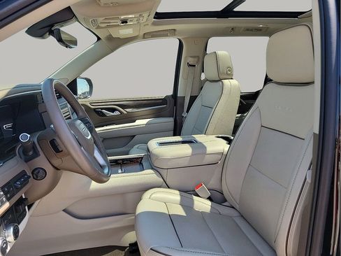 Used 2022 GMC Yukon Denali w/ Denali Premium Package AWD/4WD image 15