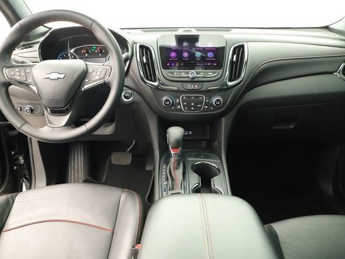 Used 2023 Chevrolet Equinox RS w/ RS Leather Package FWD image 17