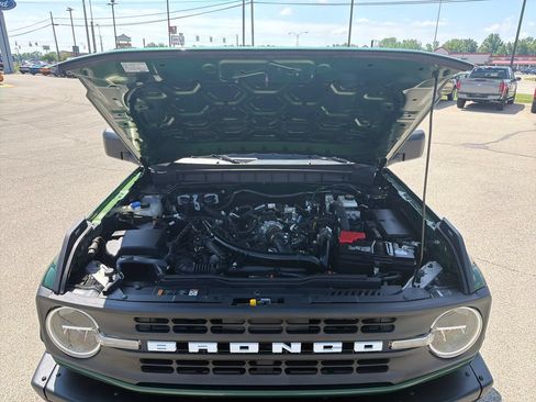 Used 2025 Ford Bronco Badlands AWD/4WD image 13