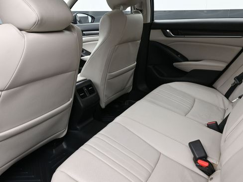 Used 2018 Honda Accord EX-L image 21