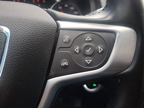 Used 2020 GMC Terrain SLE w/ Driver Convenience Package image 23