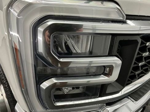 Used 2024 Ford F350 Lariat w/ Lariat Ultimate Package image 26