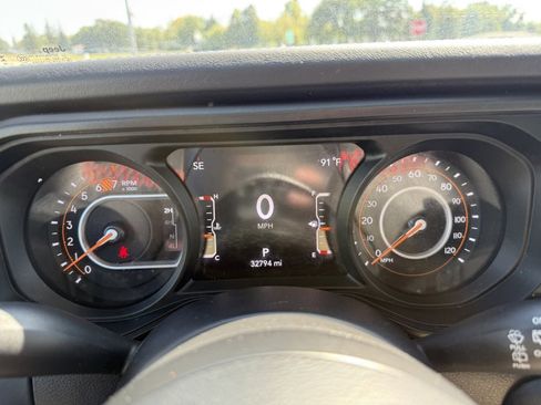 Used 2024 Jeep Wrangler Unlimited Rubicon image 19