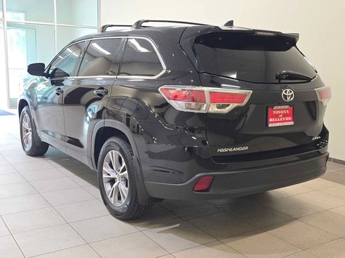 Used 2016 Toyota Highlander Plus AWD/4WD image 4
