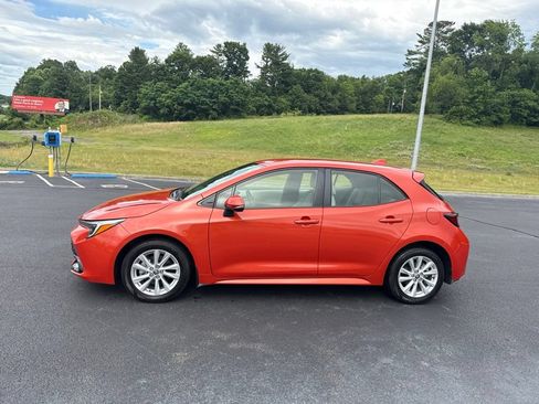 Used 2024 Toyota Corolla SE FWD image 5