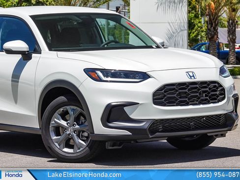 New 2026 Honda HR-V LX image 2