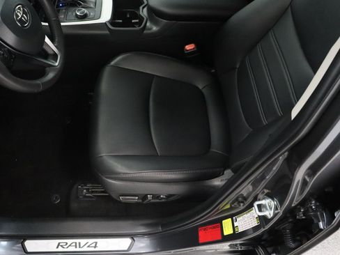 Used 2023 Toyota RAV4 XLE Premium AWD/4WD image 15
