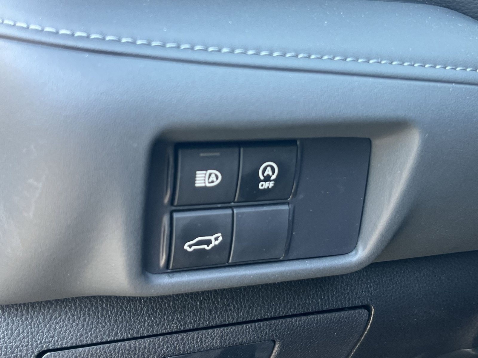 Used 2025 Toyota Highlander XLE AWD/4WD image 31