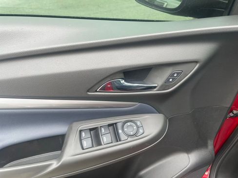 Used 2023 Chevrolet Bolt EUV LT w/ Convenience Package FWD image 11