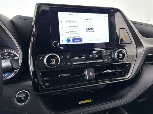 Used 2023 Toyota Highlander XLE image 49