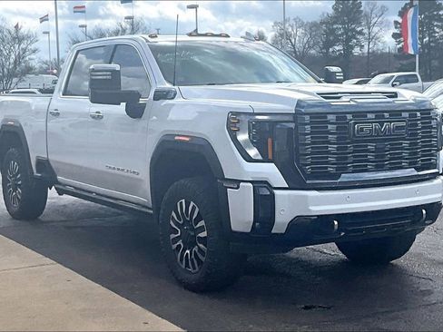 Used 2024 GMC Sierra 2500 Denali Ultimate image 1